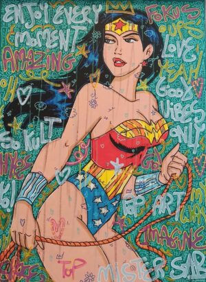 AMAZING WONDER WOMAN